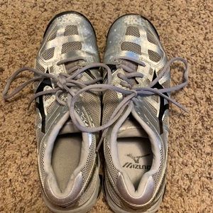 Women’s Mizuno Volleyball Shoes